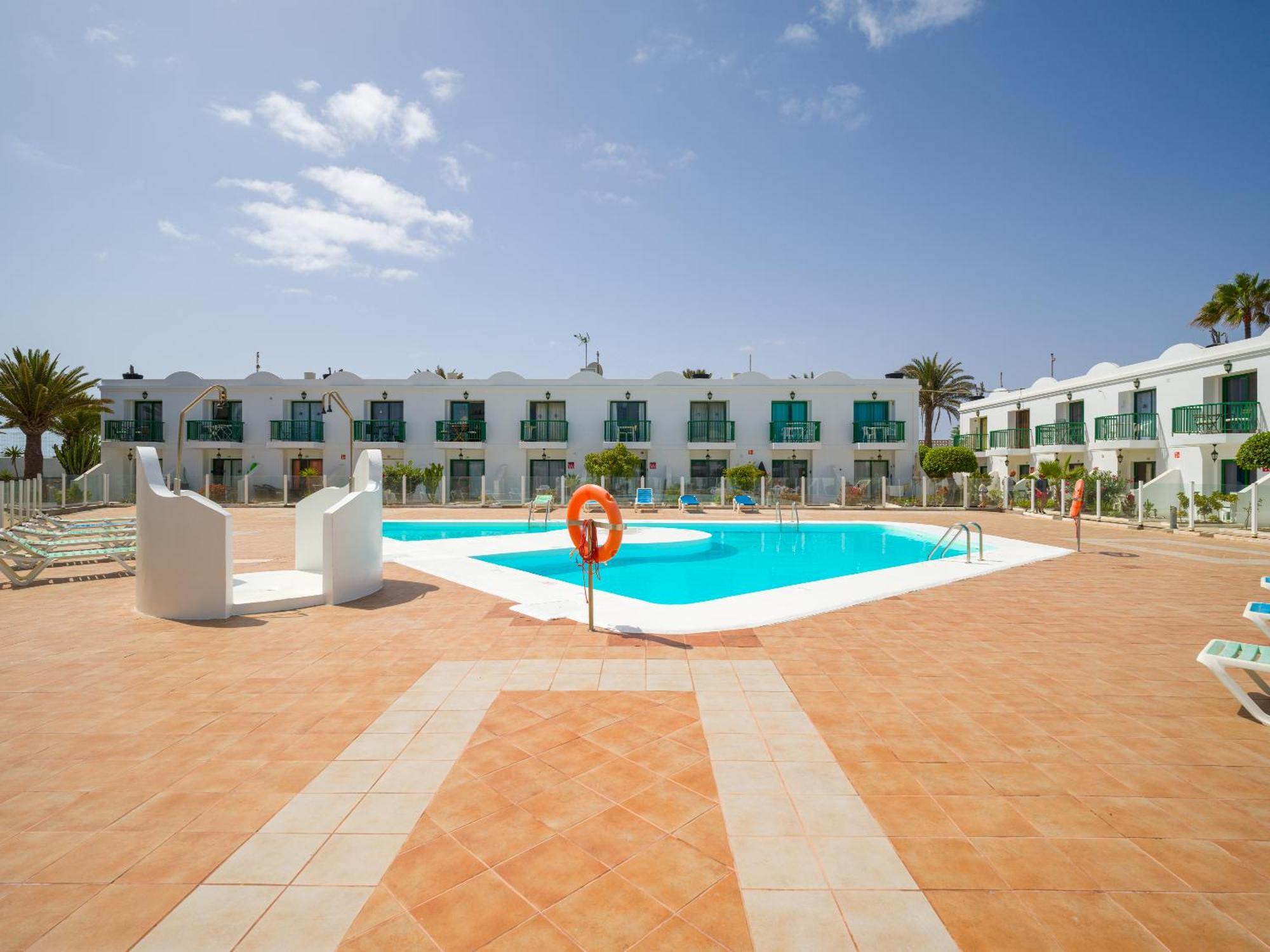 Blue Island Pool View & Wi-Fi By Irent Fuerteventura Apartman Corralejo Kültér fotó